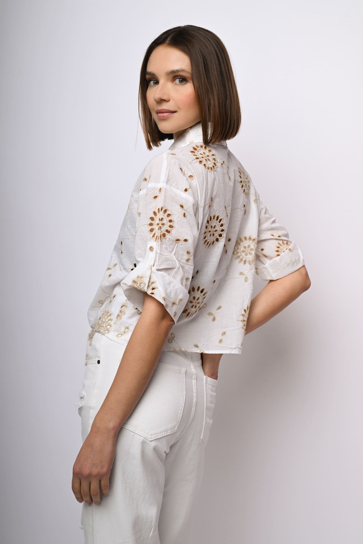 Camicia in pizzo Sangallo con nodo