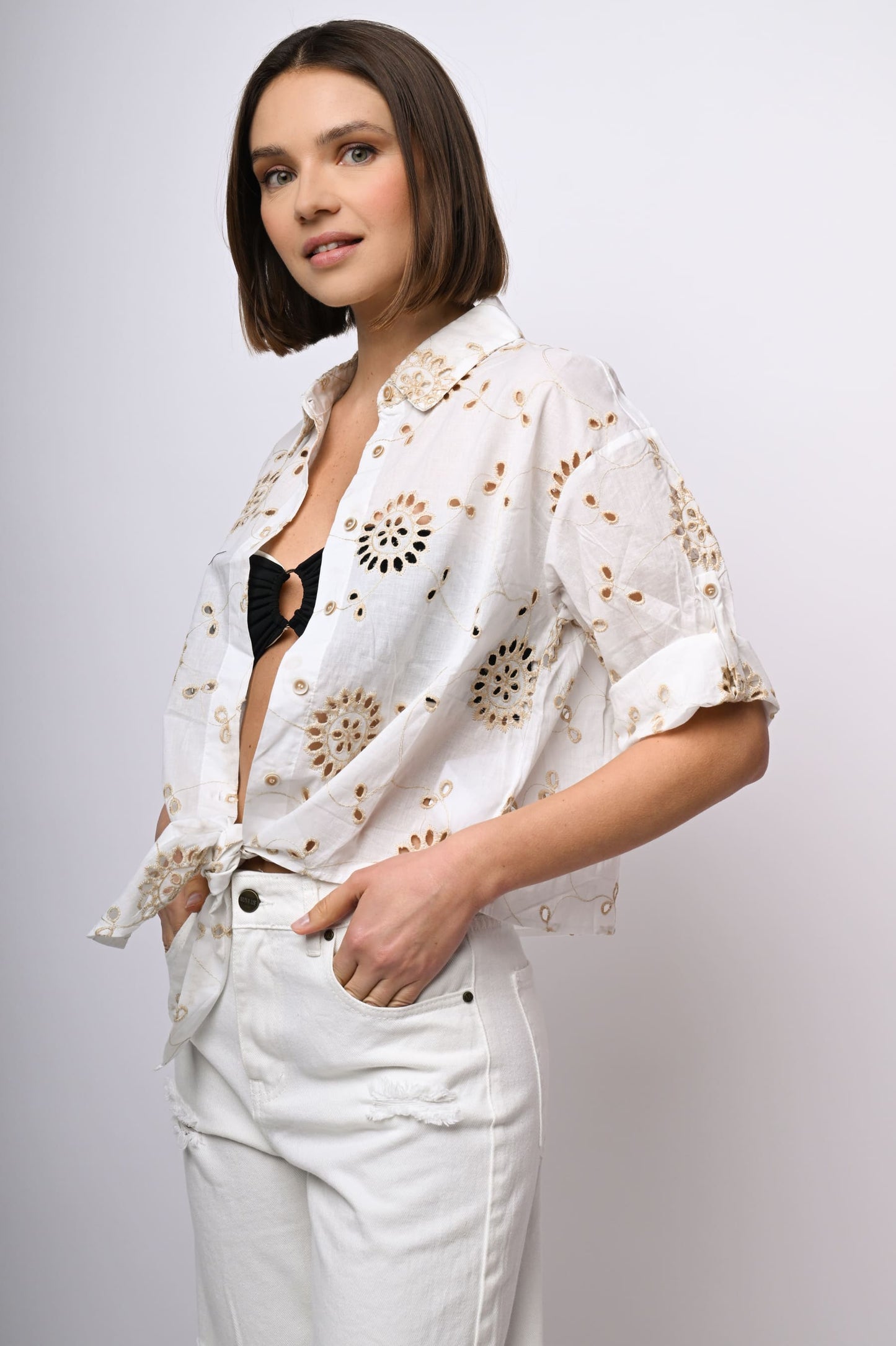 Camicia in pizzo Sangallo con nodo