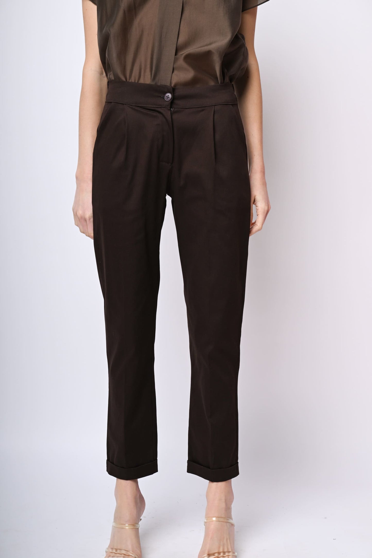 Pantaloni chino con risvolto